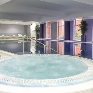 4* Essex Spa Break At Greenwoods Hotel- Spa Treatment & Breakfast For 2- Gifting Exclusive | Wowcher