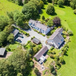 5* Pembrokeshire Cottage: Hot Tub, Hamper & Prosecco For Up To 4 | Wowcher