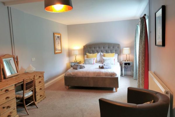 5* Pembrokeshire Cottage Stay: Hot Tub, Hamper & Prosecco For 2 | Wowcher