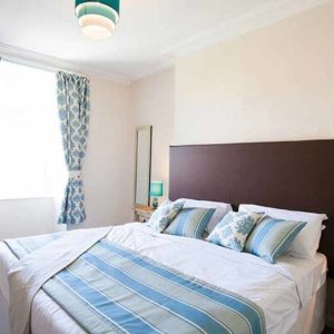 Alnwick Cottage Stay For Up To 6: Prosecco, Hot Tub & Welcome Hamper | Wowcher