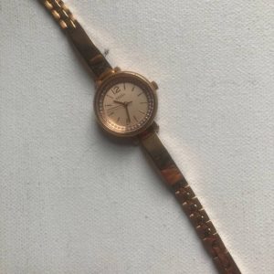 Beautiful Gold Tone Fossil Watch With Diamante Surrounding The Face : Bq1202 / 251405