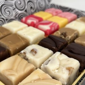 Fudge Hamper - 12 Flavours - Oooh Fudge | Wowcher