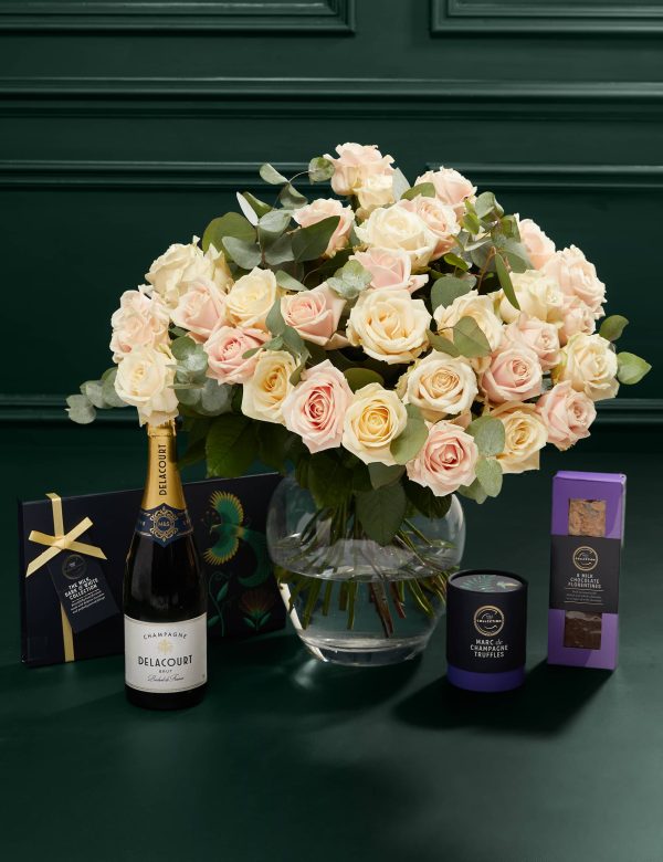 M&S Luxury Rose Bouquet Bundle