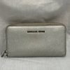 Michael Kors Silver Jet Set Continental Smartphone Wristlet