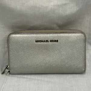 Michael Kors Silver Jet Set Continental Smartphone Wristlet