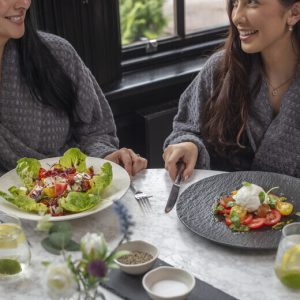 Price Drop: 4* Cambridge Belfry Luxury Spa Day: Treatment, Lunch & Prosecco - Valid 7 Days - Great For Gifting! | Wowcher