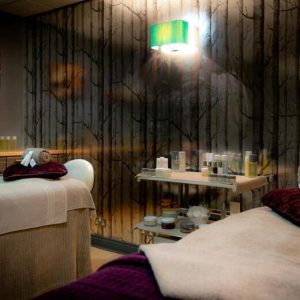Price Drop: 4* Park Royal Luxury Spa Day: Treatment, Lunch & Prosecco - Valid 7 Days - Great For Gifting! | Wowcher