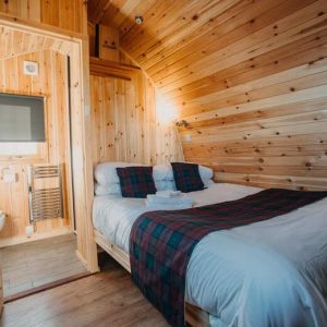 Scottish Glamping Break For 2: Prosecco & Breakfast Hamper - Private Hot Tub Option! | Wowcher