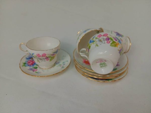 Shelly Spring Bouquet 4 X Cups And Saucers Plus 1 Saucer