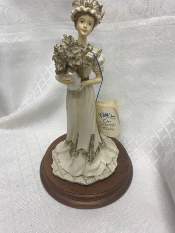 The Leonardo Collection Summer Bouquet Figurine